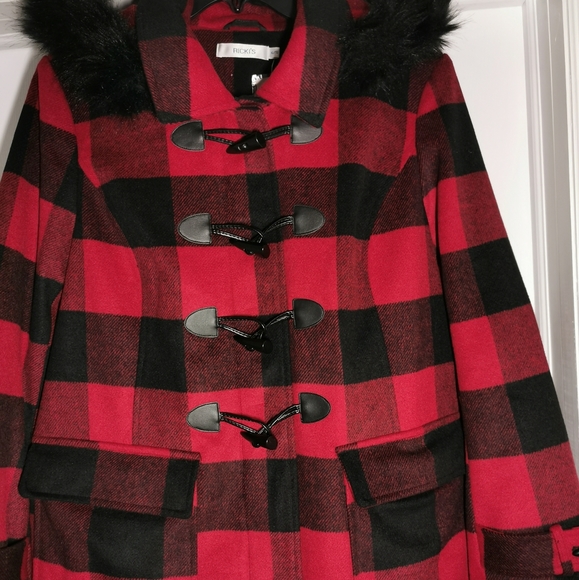 Ladies pea coat with a detachable hood - Picture 4 of 6